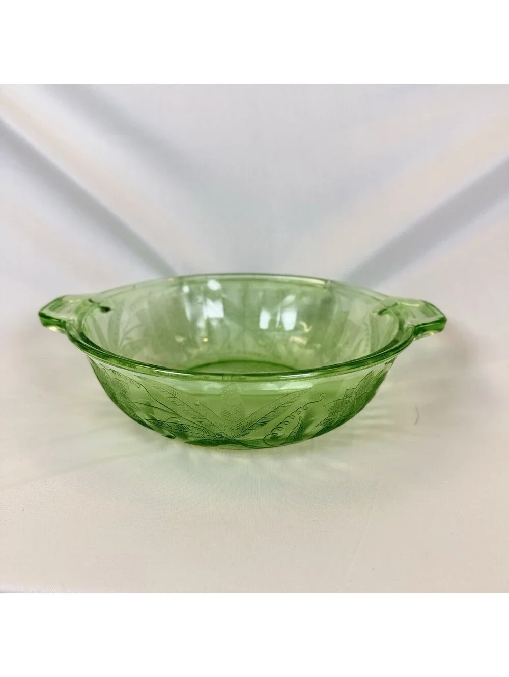 Vintage Green Uranium Glass Leaf Pattern Bowl Vaseline Glass